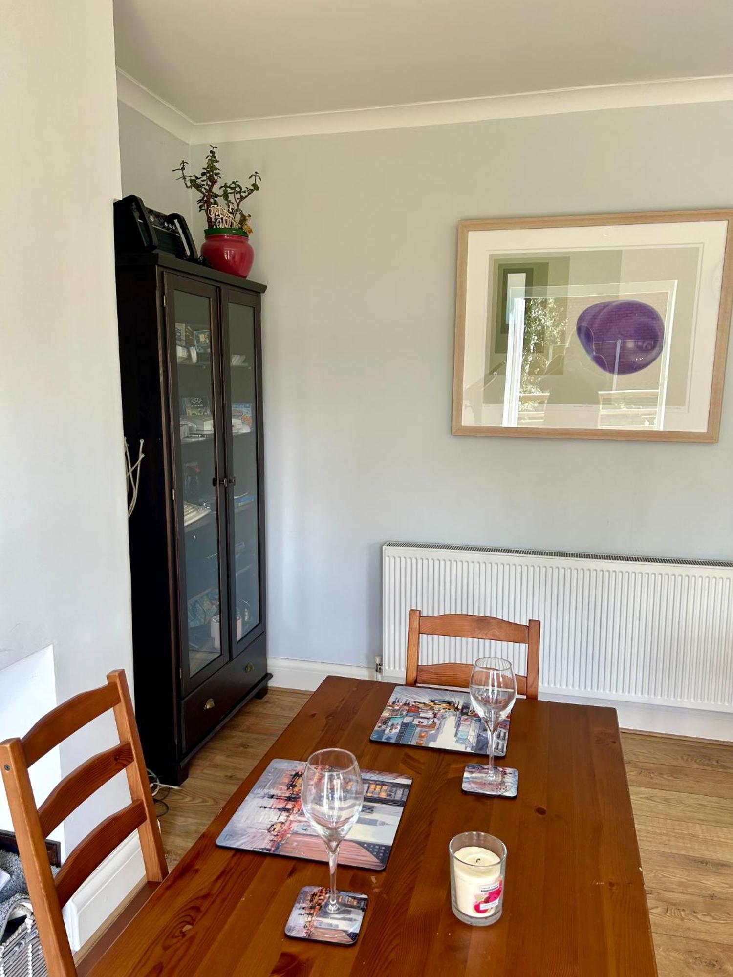 Homestay Quiet Double Bedroom With Garden View, Breakfast