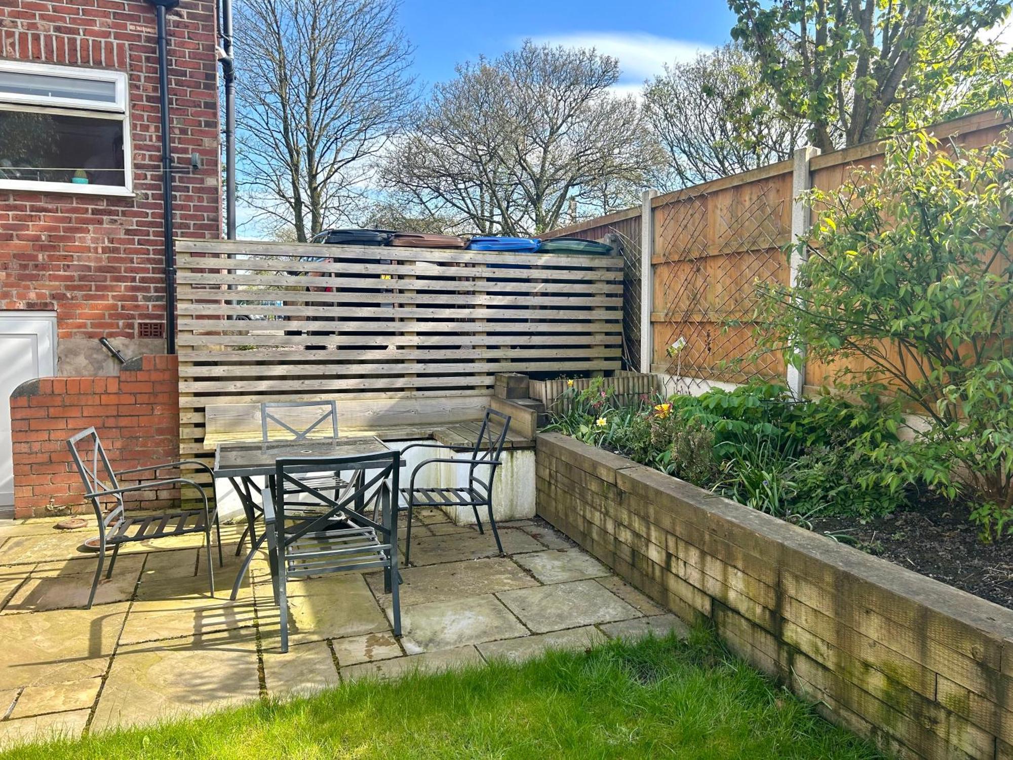 Quiet Double Bedroom With Garden View, Breakfast *