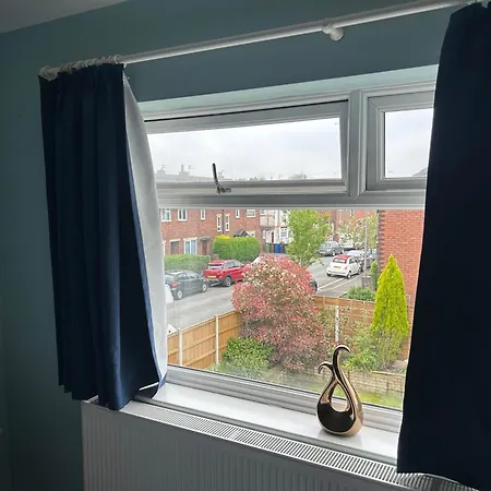 Quiet Double Bedroom With Garden View, Breakfast Hazel Grove Extérieur photo