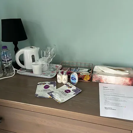 Quiet Double Bedroom With Garden View, Breakfast Hazel Grove Extérieur photo