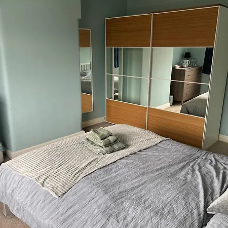 Quiet Double Bedroom With Garden View, Breakfast Hazel Grove Extérieur photo