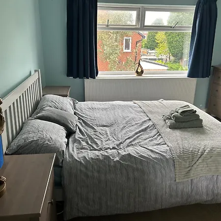 Quiet Double Bedroom With Garden View, Breakfast Hazel Grove Extérieur photo